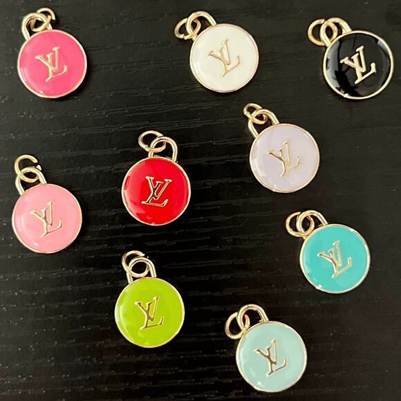 Lot Of 9 Louis Vuitton Small Zipper Pull Button Charms - Picture 2 of 2
